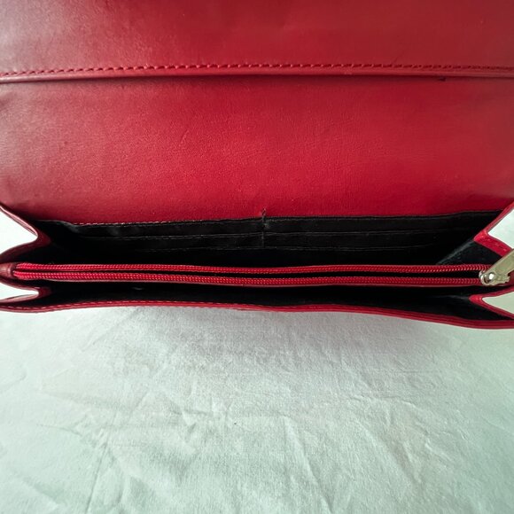 L.L. Bean Red Leather Passport Wallet, 9" x 5", Excellent Condition! - Picture 9 of 11